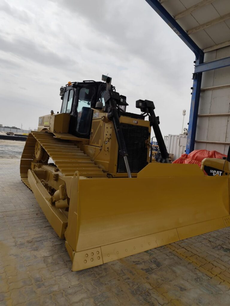 Bulldozers & Graders